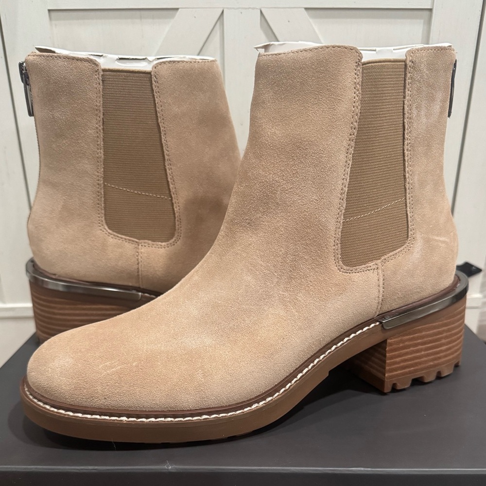 Vince Camuto Leather Chelsea Boots Kelivena Tortilla Verona 9W